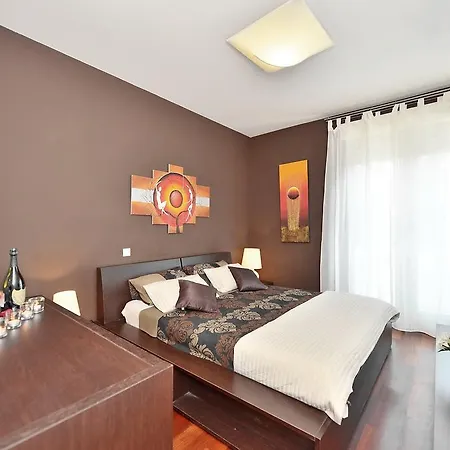 Aparthotel Filomena & 4*